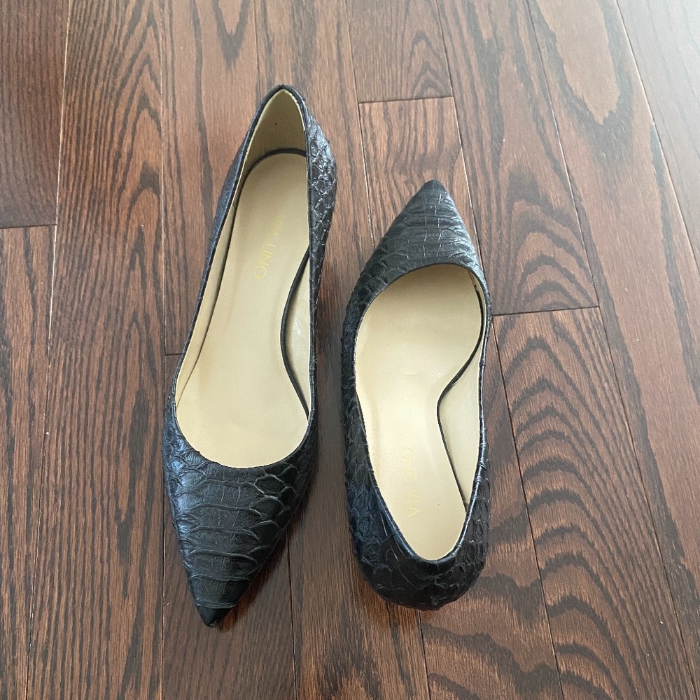 Via Uno Faux snakeskin heel shoes - size 40 EU/9US